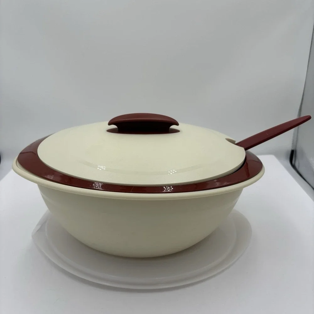 Tupperware complete serving